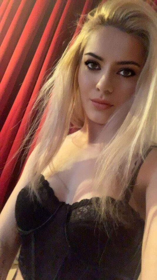 Alexa Blond Hot 4