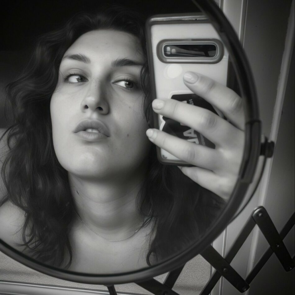 Polly Simone 6