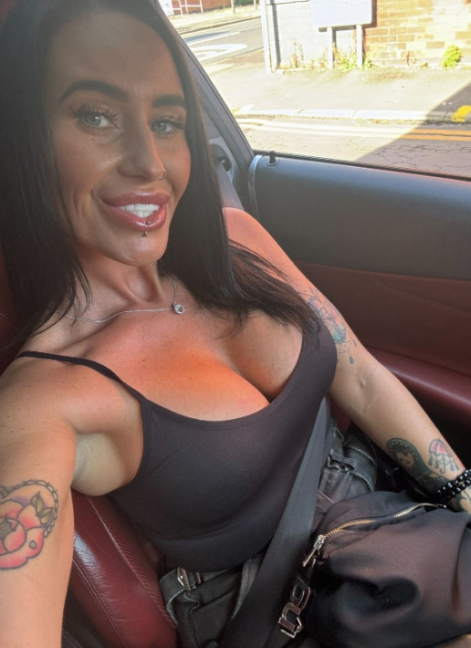 Alexis 26