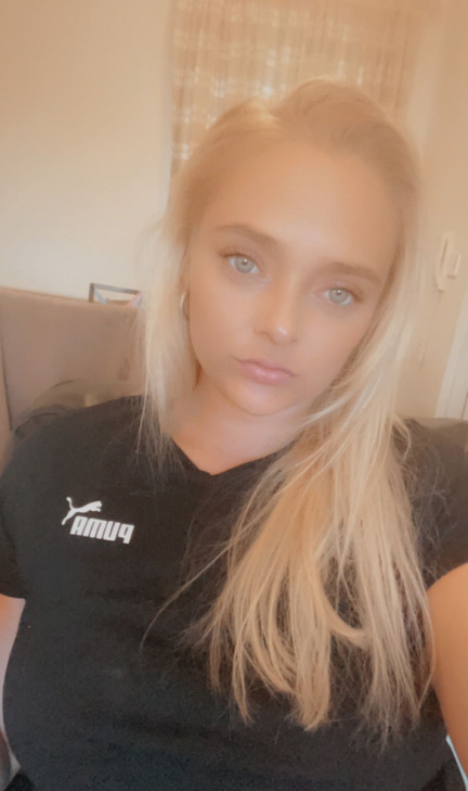 larissa 12