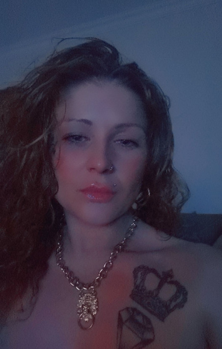 MONIQUE 16