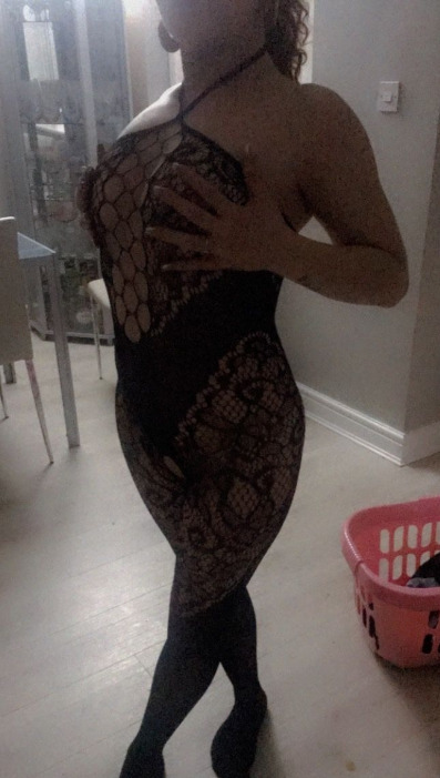 MONIQUE 9