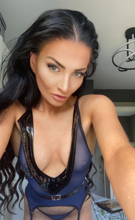 Evie 7