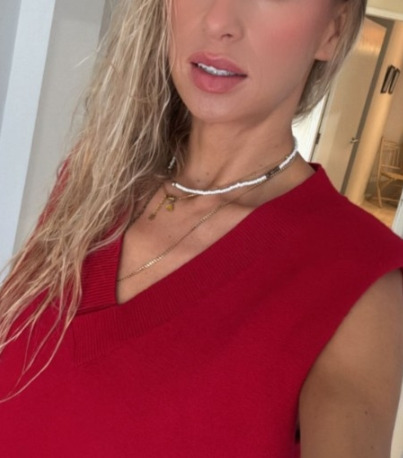 Busty Sienna 8