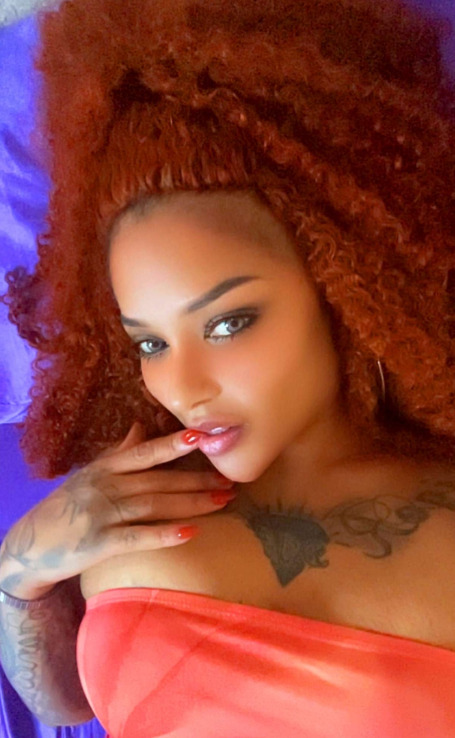 Monique 7