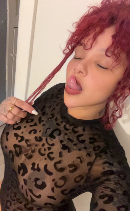Monique 8