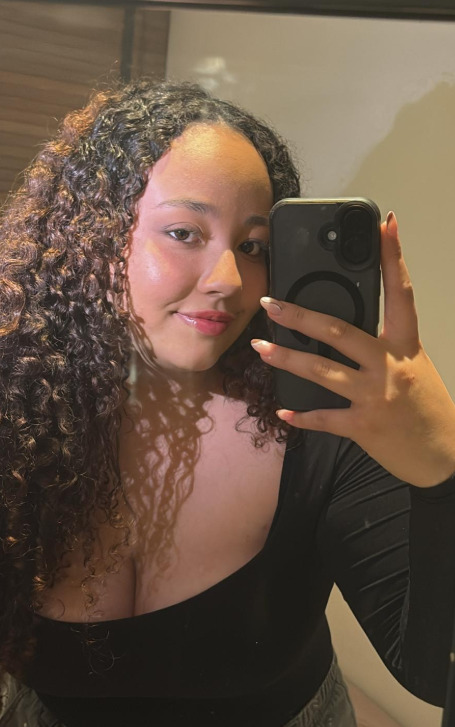 Larissa 8